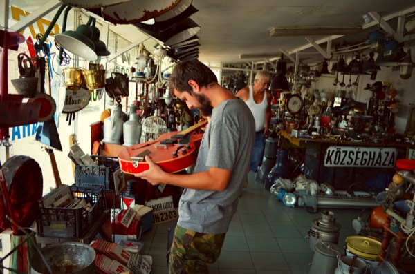 Ecseri-flea-market-hungary