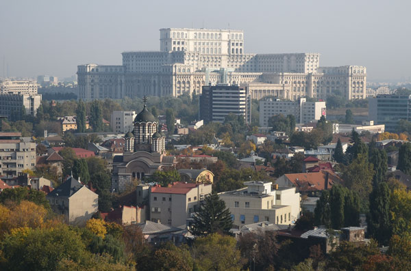 This is the parliament building. It’s huge! 270m by 240m, 86m high and 92m underground. Designed by Romanian architect in the early 80s when she was only 28 years old. That’s one big project – the second-largest administrative building in the world, after the Pentagon.