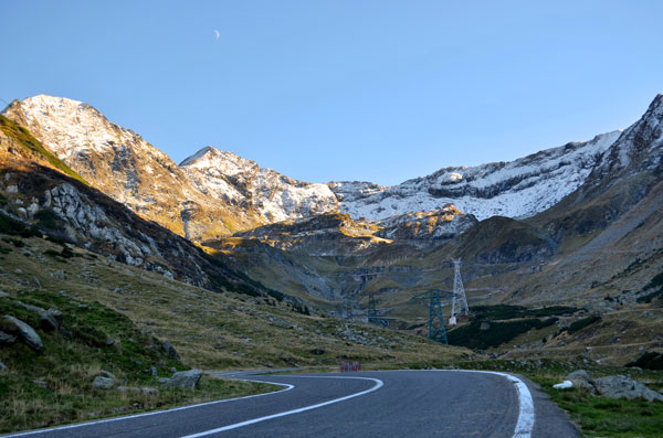 Looking South from the North side to the highest point (2034m) – a tunnel (887m) goes through to the south side