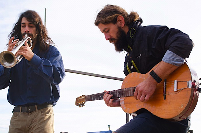 christian-fold-up-travel-guitar