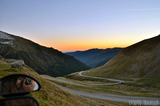 living-in-a-van-highlights-sunset-transfagarasan-pass-romania