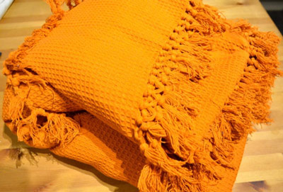 honeycomb-sofa-bed-throw