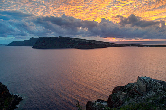why-I-love-greece-santorini-island-sunset