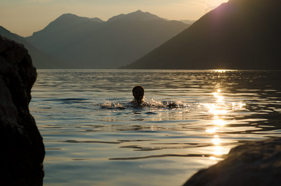 driving-through-montenegro-in-campervan-swimming