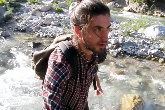 kosovo-river-squat-cross-river