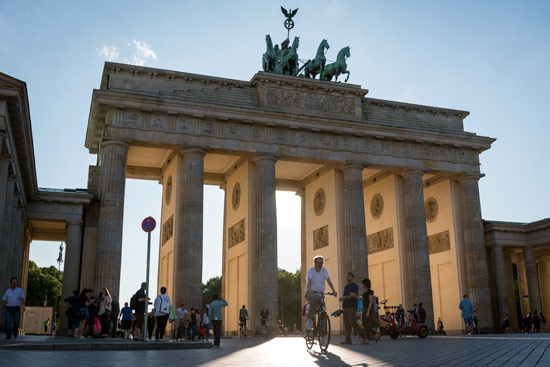 exploring-berlin-brandenburg-gate