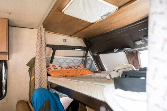vanlife-berlin-motorhome-bed