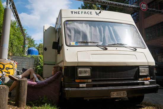vanlife-berlin-the-face-van
