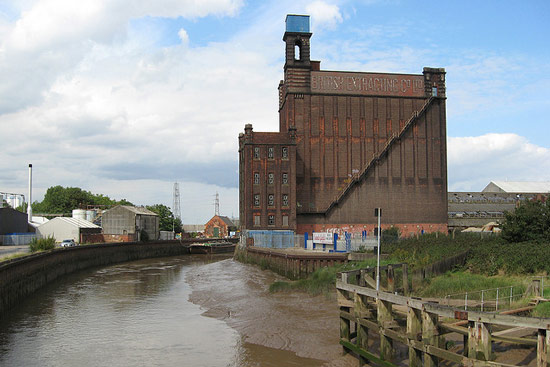 hull-city-of-culture-2017-british-extracting