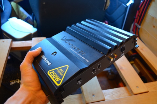 alpine-vpower-amp