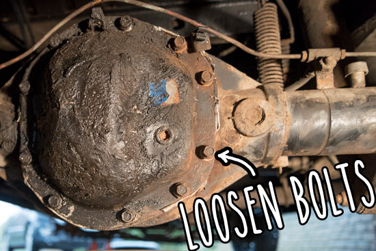 rear-differential-leak-repair-loosen-bolts