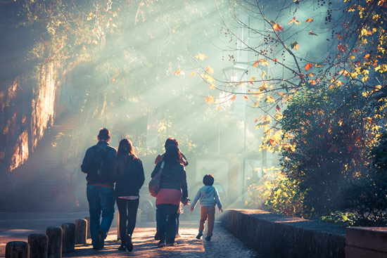 sintra-portugal-town-family-walking