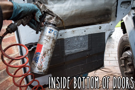 waxoyling-campervan-doors