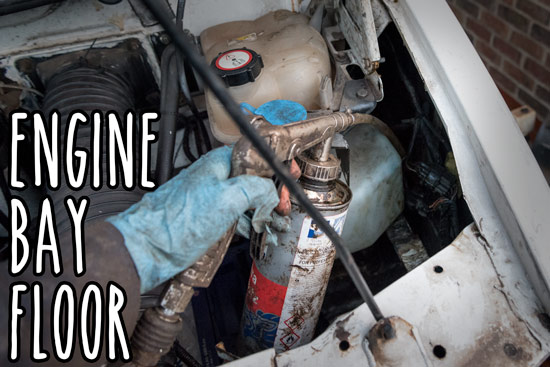 waxoyling-campervan-engine-bay