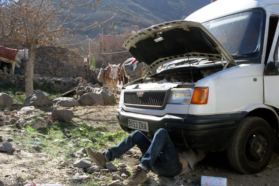 morocco-by-campervan-breaking-down-4