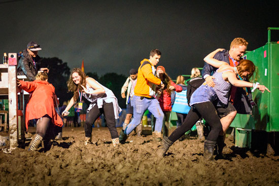 glastonbury-festival-2016-by-campervan-mud