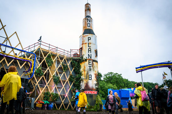 glastonbury-festival-2016-by-campervan-no-planet-b-greenpeace