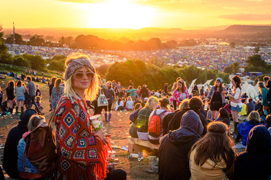 glastonbury-festival-2016-by-campervan-sunset