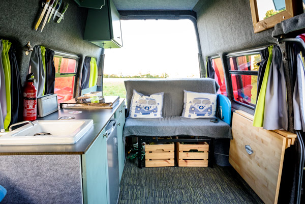 diy-campervan-ford-transit-seats